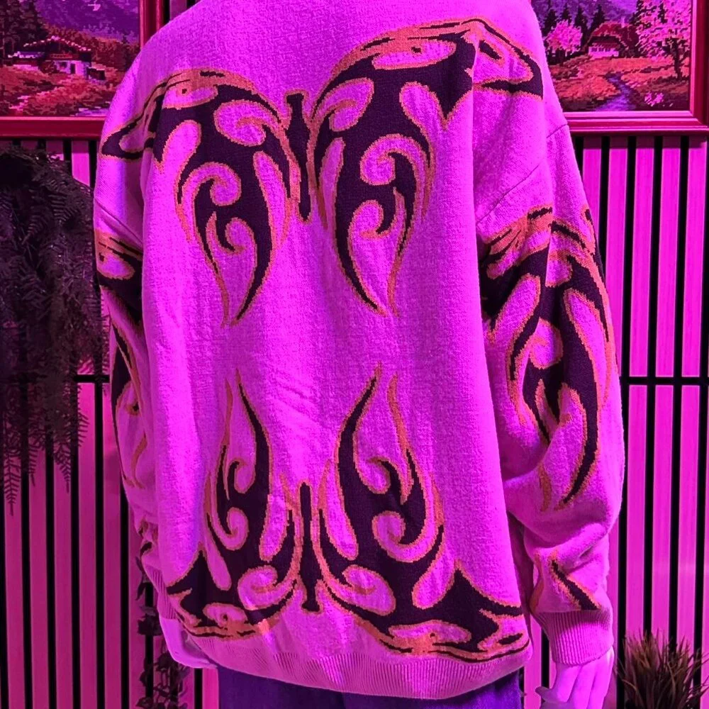 Rare Butterfly Sweater 💚🖤🤍 - Picture 4 of 8
